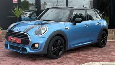 Vendo MINI Cooper 2018 - 19990 EUR, 102000 km - AUTO.MOTO.pt