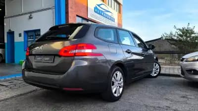 Sell Peugeot 308 SW 2018 - 10800 EUR, 175000 km - AUTO.MOTO.pt