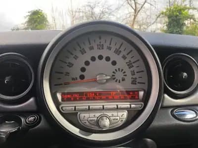 Vendo MINI 2008 - 7999 EUR, 300000 km - AUTO.MOTO.pt