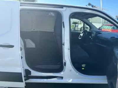 Vendo Citroën Berlingo 2020 - 18490 EUR, 101460 km - AUTO.MOTO.pt