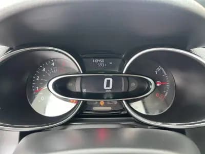 Vendo Renault Clio 2018 - 13950 EUR, 110232 km - AUTO.MOTO.pt