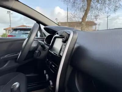 Sell Renault Clio Sport Tourer 2015 - 8750 EUR, 190000 km - AUTO.MOTO.pt