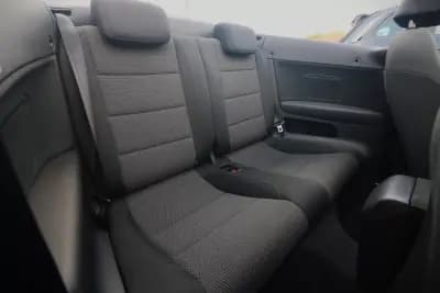 Vendo Volkswagen Golf Cabriolet 2013 - 12450 EUR, 104500 km - AUTO.MOTO.pt