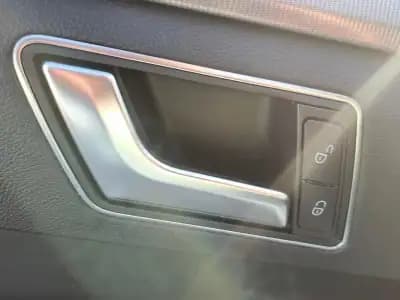 Sell Mercedes-Benz E 220 2014 - 18900 EUR, 213445 km - AUTO.MOTO.pt