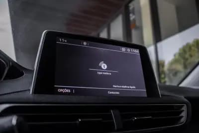 Vendo Peugeot 3008 2018 - 18490 EUR, 127901 km - AUTO.MOTO.pt