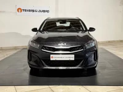 Vendo Kia XCeed 2025 - 21900 EUR, 13239 km - AUTO.MOTO.pt