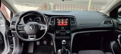 Sell Renault Mégane Sport Tourer 2019 - 13500 EUR, 143305 km - AUTO.MOTO.pt