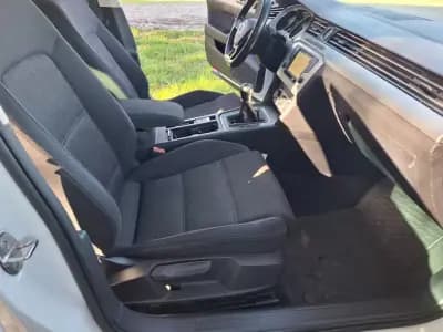 Sell Volkswagen Passat 2016 - 14500 EUR, 181600 km - AUTO.MOTO.pt