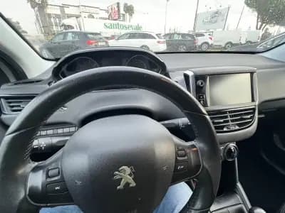 Sell Peugeot 208 2014 - 8900 EUR, 160599 km - AUTO.MOTO.pt