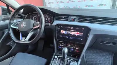 Vendo Volkswagen Passat Variant 2021 - 20400 EUR, 128500 km - AUTO.MOTO.pt