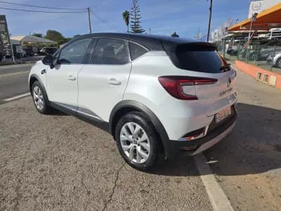Vendo Renault Captur 2022 - 16950 EUR, 85537 km - AUTO.MOTO.pt