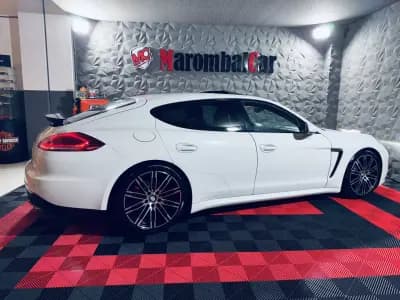 Sell Porsche Panamera 2015 - 43990 EUR, 110565 km - AUTO.MOTO.pt