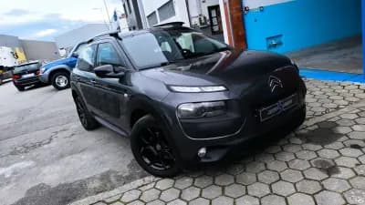 Sell Citroën C4 Cactus 2015 - 10500 EUR, 161000 km - AUTO.MOTO.pt