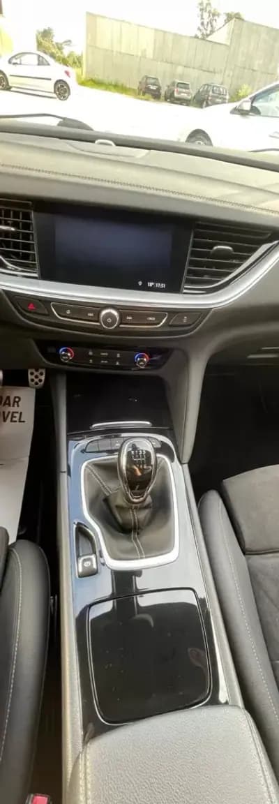 Sell Opel Insignia Sports Tourer 2020 - 21450 EUR, 125476 km - AUTO.MOTO.pt