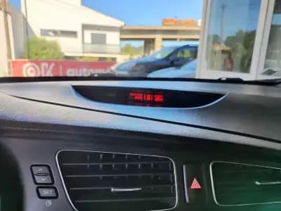 Vendo Kia Ceed SW 2015 - 8990 EUR, 144200 km - AUTO.MOTO.pt