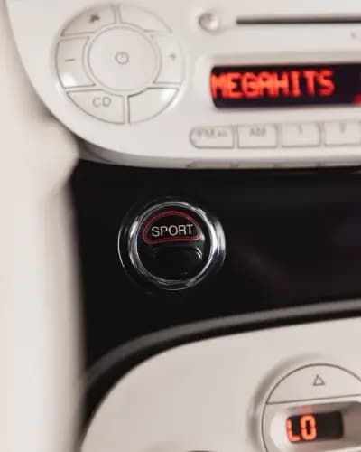 Vendo Fiat 500 2014 - 7950 EUR, 149000 km - AUTO.MOTO.pt