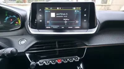 Sell Peugeot e-2008 2020 - 19990 EUR, 43800 km - AUTO.MOTO.pt