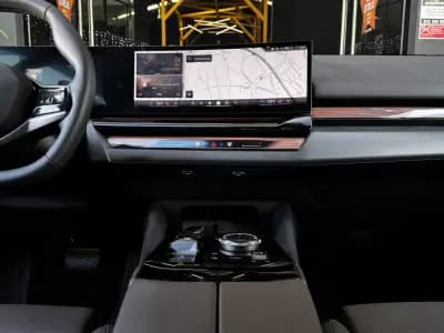 Sell BMW 530e 2025 - 57990 EUR, 22000 km - AUTO.MOTO.pt