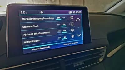 Vendo Peugeot 3008 2020 - 21500 EUR, 90000 km - AUTO.MOTO.pt