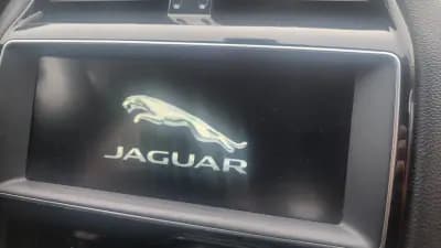Vendo Jaguar F-Pace 2018 - 37990 EUR, 86000 km - AUTO.MOTO.pt