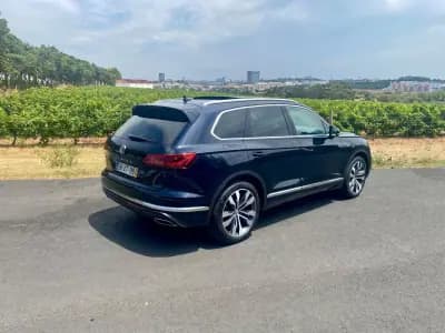 Vendo Volkswagen Touareg 2019 - 47500 EUR, 111935 km - AUTO.MOTO.pt