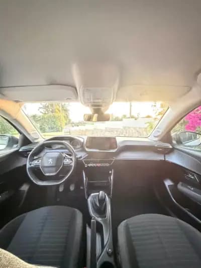 Sell Peugeot 208 2023 - 15900 EUR, 42978 km - AUTO.MOTO.pt