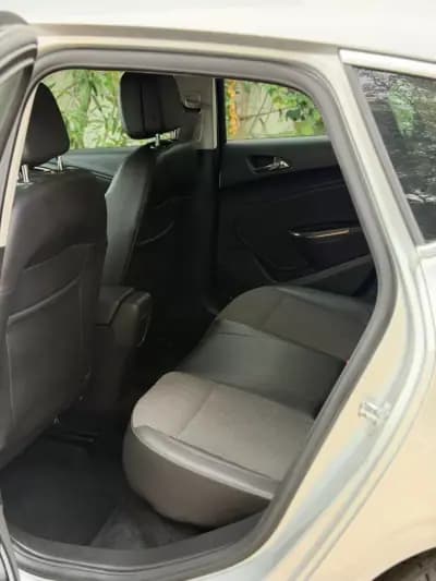 Sell Opel Astra 2011 - 9990 EUR, 71935 km - AUTO.MOTO.pt