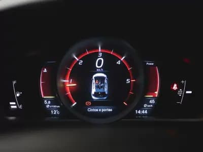 Sell Volvo V40 2015 - 13990 EUR, 147000 km - AUTO.MOTO.pt