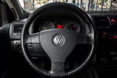 Vendo Volkswagen Golf 2003 - 4900 EUR, 208740 km - AUTO.MOTO.pt