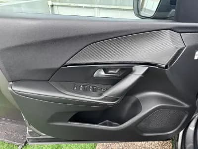 Vendo Peugeot 2008 2021 - 17900 EUR, 95000 km - AUTO.MOTO.pt