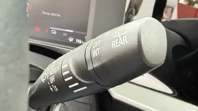 Vendo Opel Mokka-e 2023 - 23990 EUR, 9530 km - AUTO.MOTO.pt