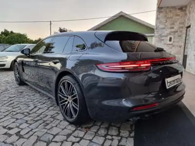 Vendo Porsche Panamera Sport Turismo 2018 - 84990 EUR, 147000 km - AUTO.MOTO.pt
