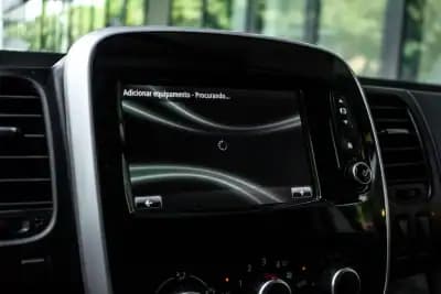 Vendo Renault Trafic 2020 - 30990 EUR, 126359 km - AUTO.MOTO.pt