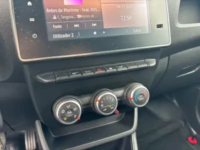 Vendo Renault Express 2022 - 13990 EUR, 123000 km - AUTO.MOTO.pt