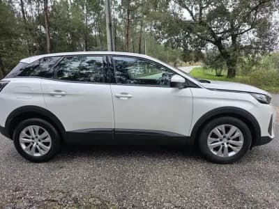 Vendo Peugeot 3008 2021 - 21900 EUR, 148000 km - AUTO.MOTO.pt