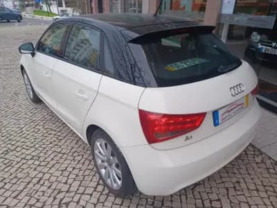 Sell Audi A1 Sportback 2014 - 12390 EUR, 143805 km - AUTO.MOTO.pt
