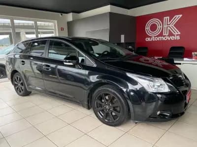 Sell Toyota Avensis SW 2009 - 9950 EUR, 243525 km - AUTO.MOTO.pt