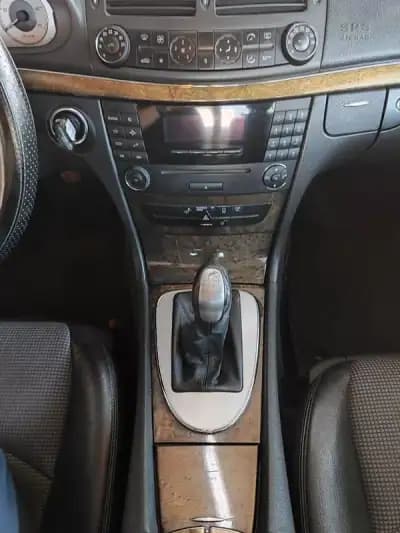 Vendo Mercedes-Benz E 220 2003 - 5500 EUR, 500000 km - AUTO.MOTO.pt