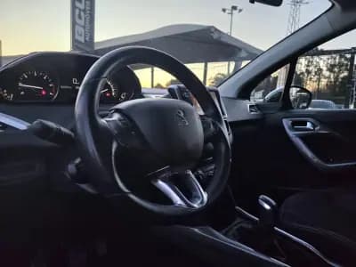 Sell Peugeot 2008 2016 - 12990 EUR, 160000 km - AUTO.MOTO.pt