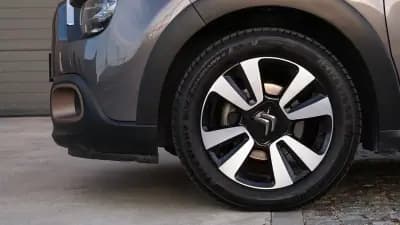 Vendo Citroën C3 2021 - 12999 EUR, 115000 km - AUTO.MOTO.pt