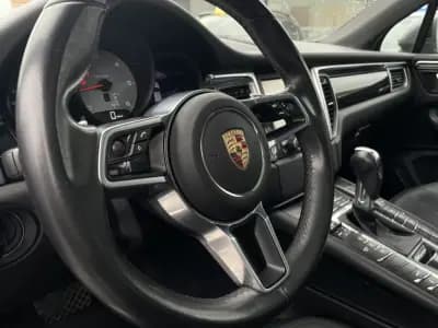 Sell Porsche Macan 2014 - 34900 EUR, 215608 km - AUTO.MOTO.pt