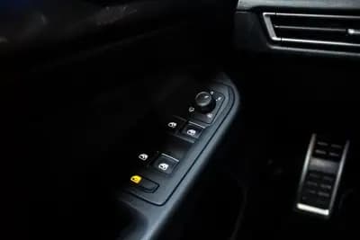 Vendo Volkswagen Golf 2022 - 34990 EUR, 72017 km - AUTO.MOTO.pt