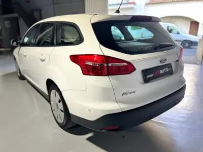 Vendo Ford Focus 2018 - 9900 EUR, 71250 km - AUTO.MOTO.pt