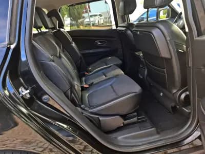 Vendo Renault Grand Scénic 2017 - 13990 EUR, 140000 km - AUTO.MOTO.pt