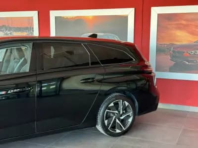 Vendo Peugeot 308 SW 2022 - 19990 EUR, 123591 km - AUTO.MOTO.pt