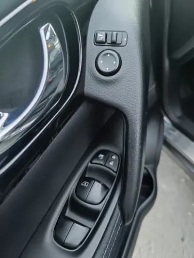 Vendo Nissan Qashqai 2016 - 12500 EUR, 183100 km - AUTO.MOTO.pt