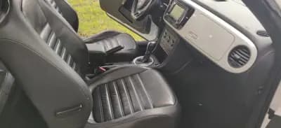 Vendo Volkswagen New Beetle 2011 - 18490 EUR, 163800 km - AUTO.MOTO.pt