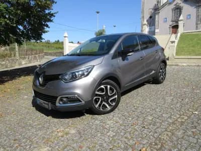 Vendo Renault Captur 2016 - 12990 EUR, 148000 km - AUTO.MOTO.pt