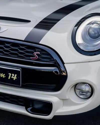 Vendo MINI Cooper 2015 - 19990 EUR, 135300 km - AUTO.MOTO.pt