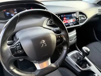 Vendo Peugeot 308 SW 2020 - 12900 EUR, 135154 km - AUTO.MOTO.pt